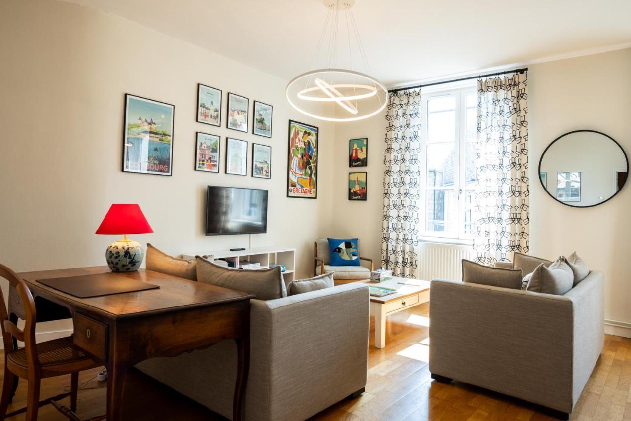 Bel Appartement, Bien Equipe Et Confortable Dans Le Centre Historique Fougeres Exterior photo