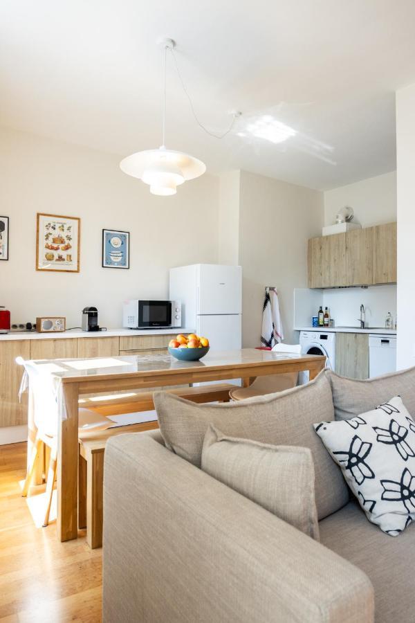 Bel Appartement, Bien Equipe Et Confortable Dans Le Centre Historique Fougeres Exterior photo